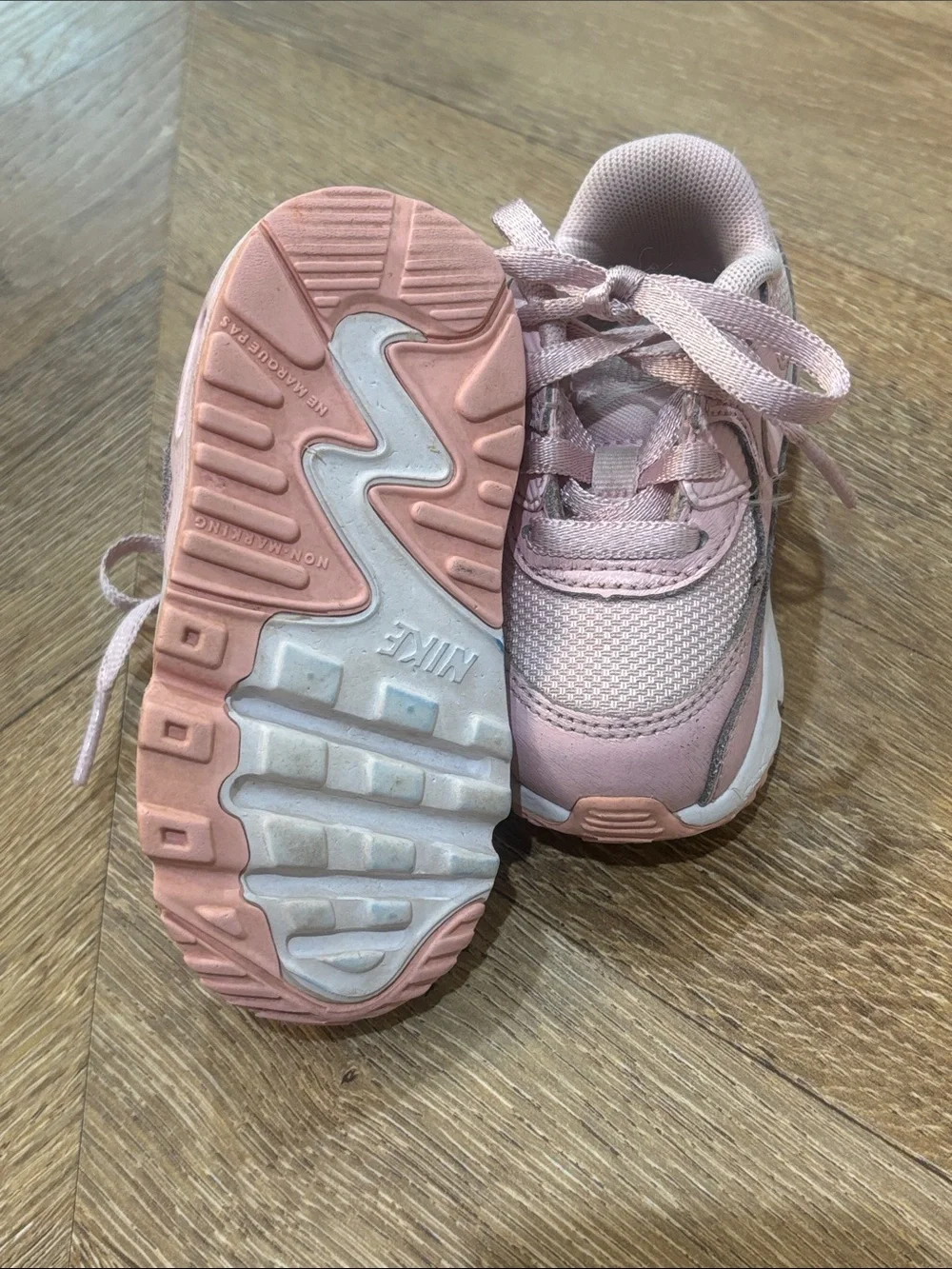 Nike Toddler Pink and White Sneakers Size 5C